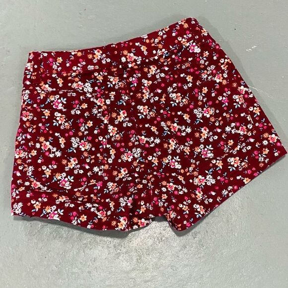 SO | Floral Shorts - Picture 10 of 11